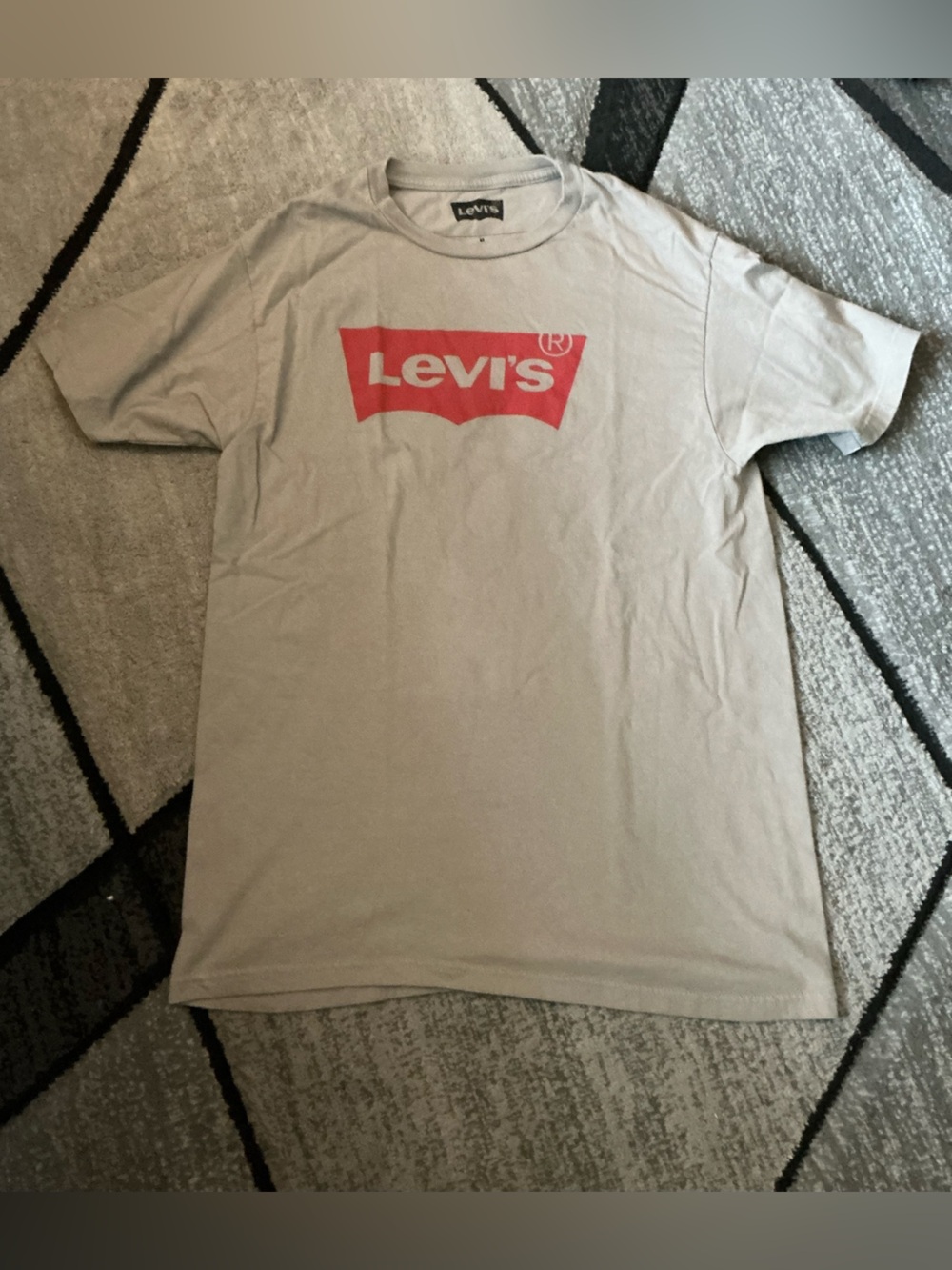 Size Medium - Levi & Strauss Levi’s Logo Grey Red Short Sleeve Cotton Tee Shirt
